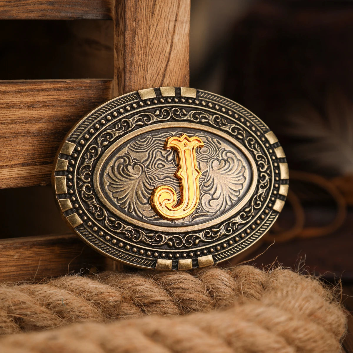 Une boucle de ceinture en métal de style occidental pour hommes et femmes, avec une boucle de ceinture unique, rétro et nouvelle