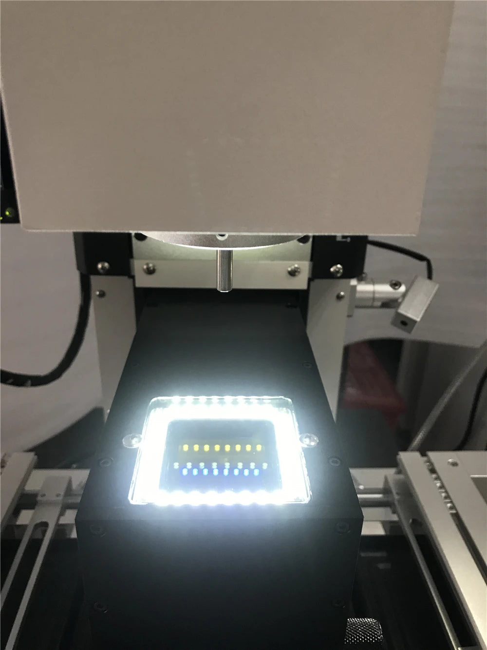 Station de soudage BGA entièrement automatique avec caméra CCD, système de réparation de puces de soudure et système de soudage BGA G820 G750 G720 G700