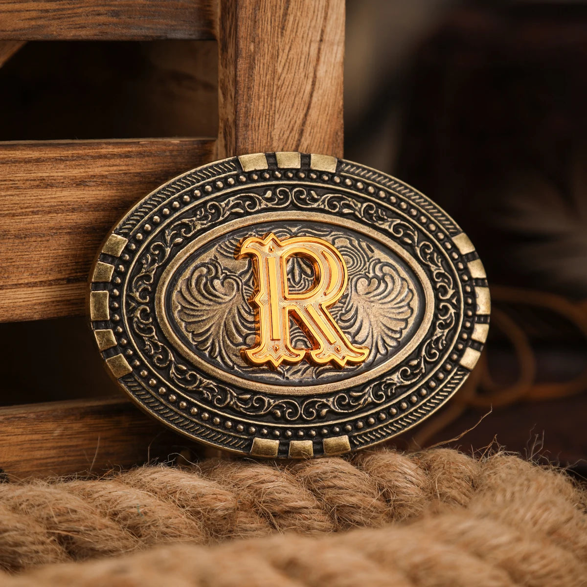 Une boucle de ceinture en métal de style occidental pour hommes et femmes, avec une boucle de ceinture unique, rétro et nouvelle