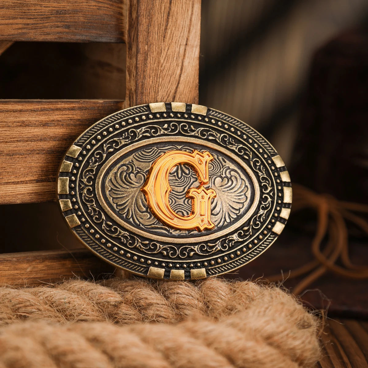 Une boucle de ceinture en métal de style occidental pour hommes et femmes, avec une boucle de ceinture unique, rétro et nouvelle