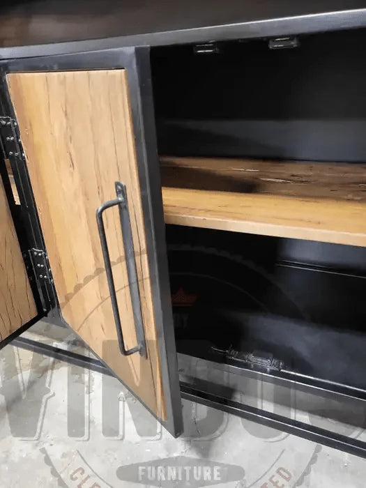 Buffet bois Recyclé sur structure d'acier noir