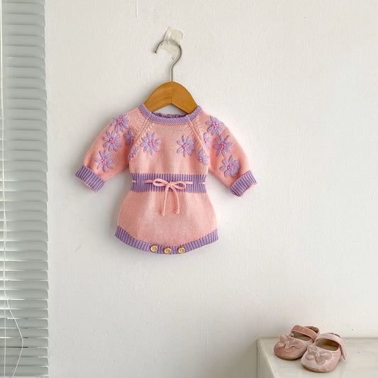 New autumn clothing for babies aged 0-2, cute baby girl color blocked long sleeved jumpsuit