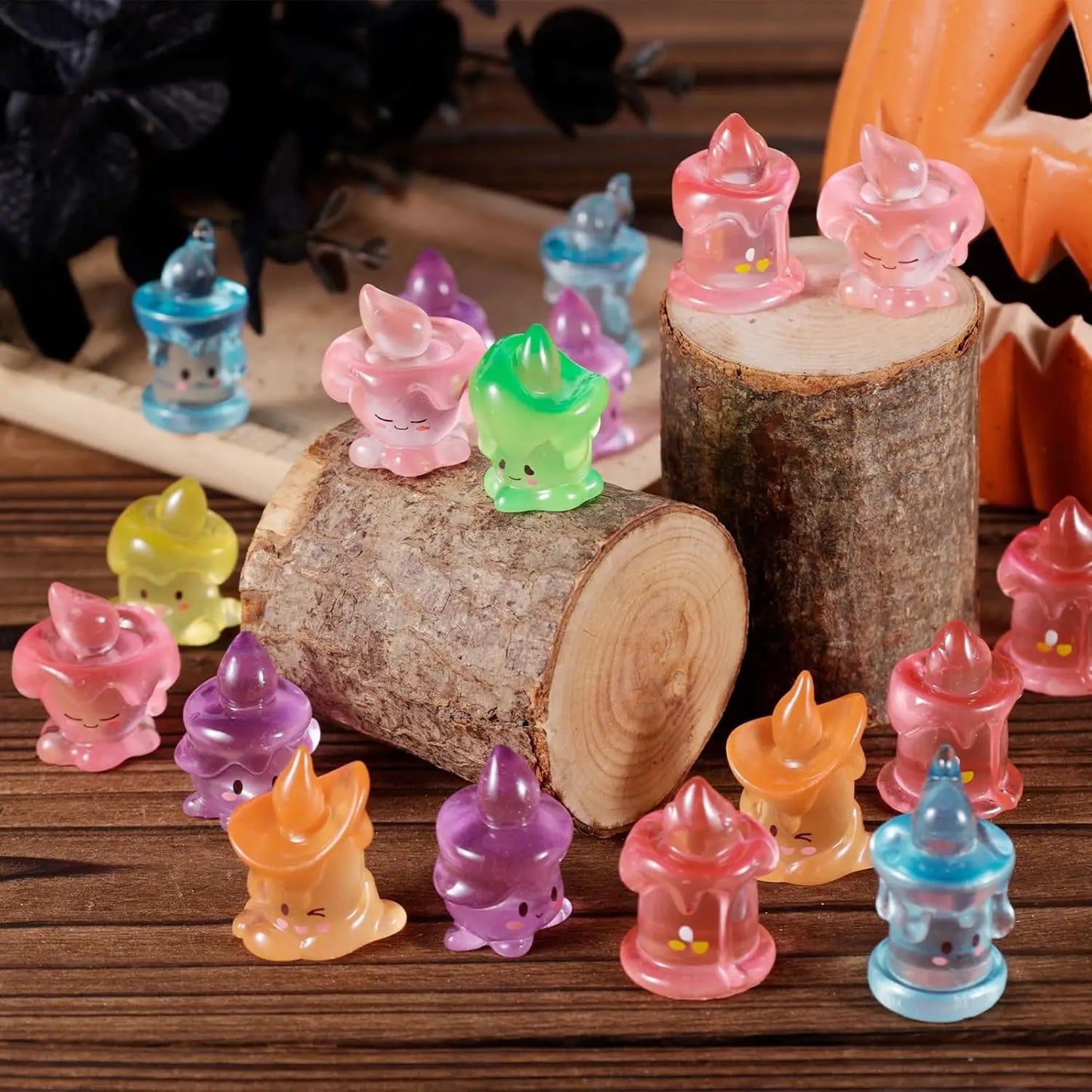 10pcs Halloween Luminous Mini Resin Candles Glow in The Dark Halloween Candelabra Miniature Ghost Candle Decor for Halloween Par