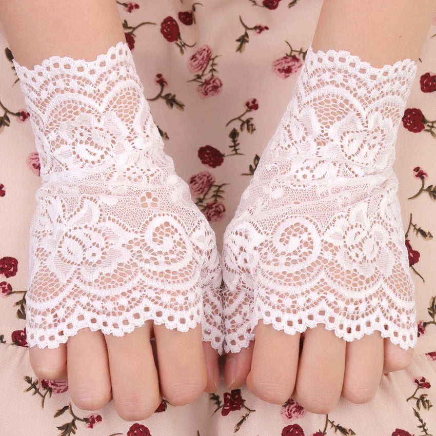 1 Pair Summer Autumn Sexy Lace Gloves Girls Women Sunscreen Short Gloves Fingerless Driving Gloves Half Finger Mittens Elastic