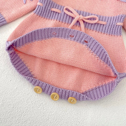 New autumn clothing for babies aged 0-2, cute baby girl color blocked long sleeved jumpsuit