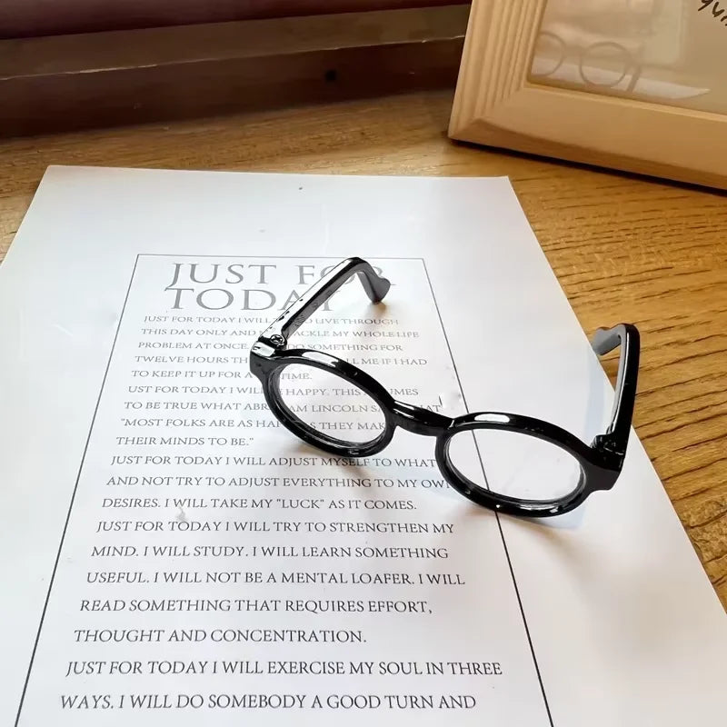 Les vêtements Labubu sont des costumes uniques des minorités ethniques en Chine, avec des caractéristiques distinctives (sans poupées)