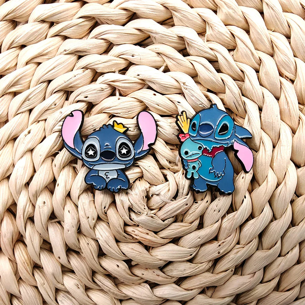 Broches en émail motif dessin animé Stitchou, épingles à revers pour sac à dos, accessoires décoratifs, bijoux, cadeaux