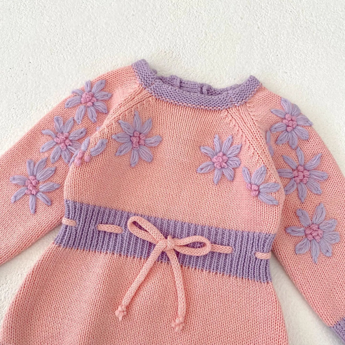 New autumn clothing for babies aged 0-2, cute baby girl color blocked long sleeved jumpsuit