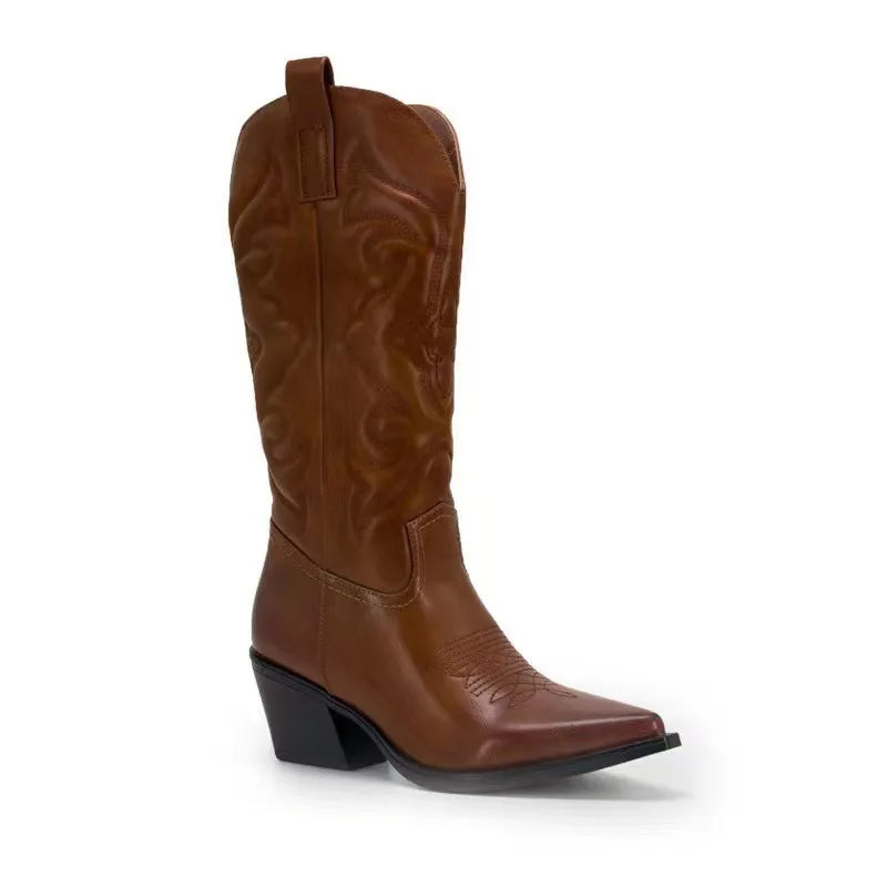 Bottes de cowboy western pour femmes, chaussures roses brillantes métalliques brodées à bout pointu et à talons aiguilles, disponibles en dropshipping.