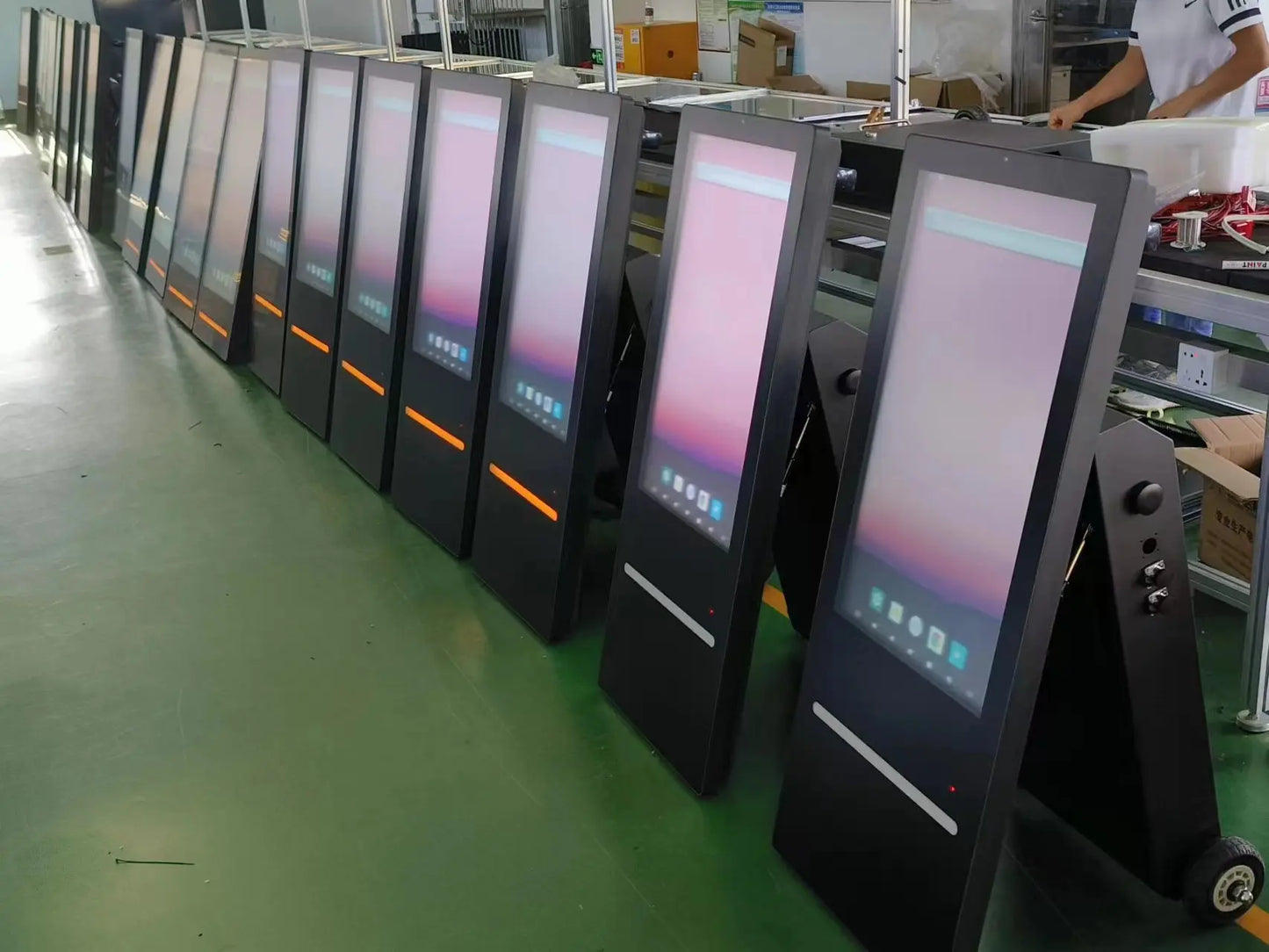 21.5 32 43 pouces centre commercial Android écran tactile interactif affichage de signalisation numérique support de sol Lcd kiosque d'auto-service