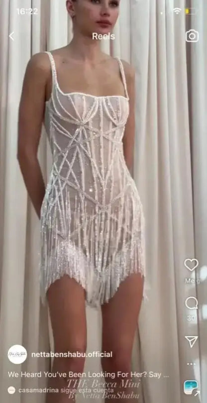 Robes de mariée personnalisées en gros 2025 Robes de mariée scintillantes Robes de mariée mini-longues Robes de mariée à col carré Robes de mariée à dos ouvert