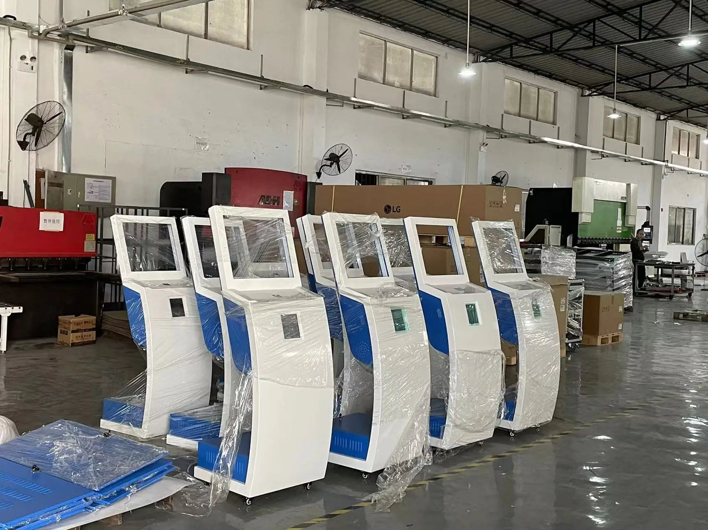 21.5 32 43 pouces centre commercial Android écran tactile interactif affichage de signalisation numérique support de sol Lcd kiosque d'auto-service