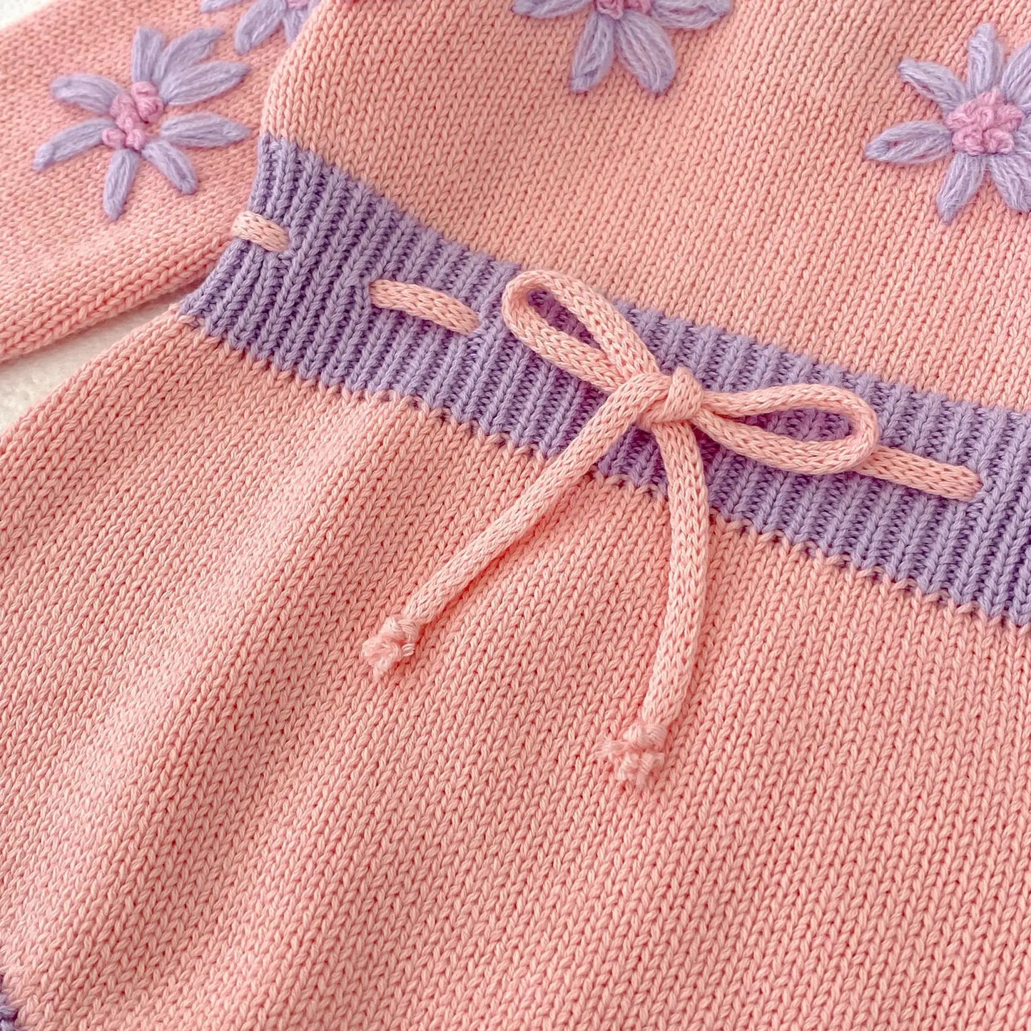 New autumn clothing for babies aged 0-2, cute baby girl color blocked long sleeved jumpsuit