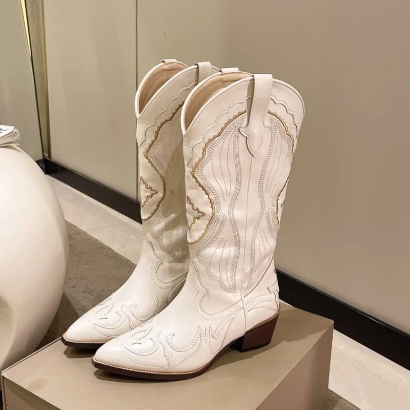 Bottes de cowboy brodées d'automne nouvelles chaussures à talons carrés et pointues bottes longues à la mode décontractée chaussures imperméables confortables