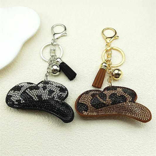 Porte-clés rétro imprimé léopard pour femmes et hommes, chapeau de Cowgirl, pompon noir, strass, breloque pour sac d'homme, porte-clés suspendu, bijoux cadeaux