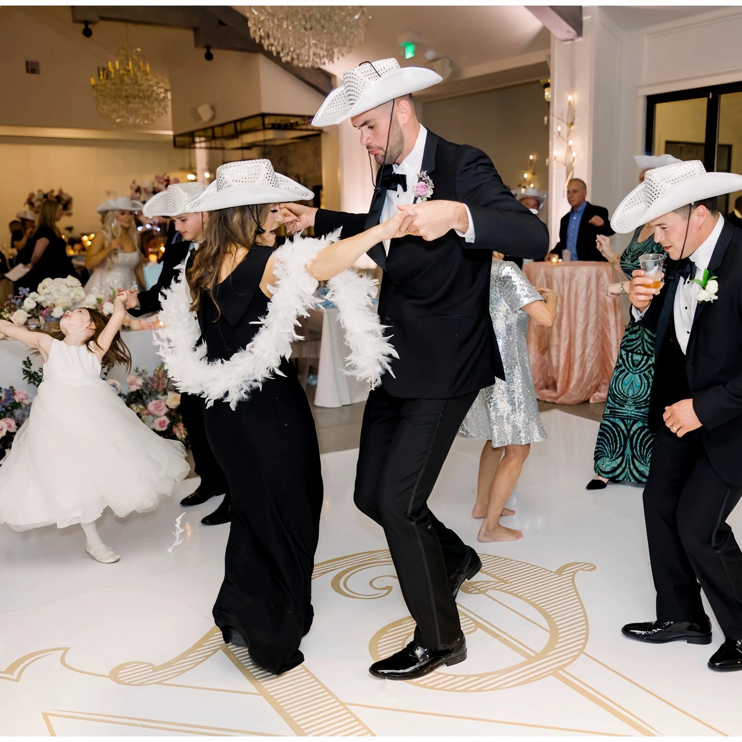 Chapeaux de Cowboy de mariage, 4 à 24 pièces, chapeaux de Cowboy occidentaux, cadeau pour femmes, réception de mariage, bal de danse, fête prénuptiale