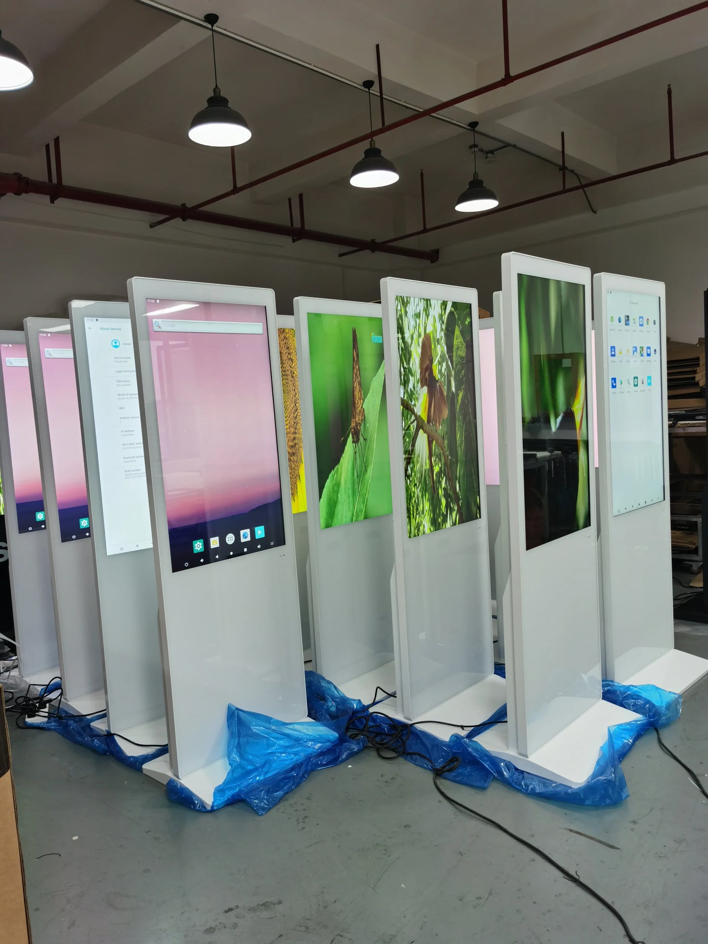 21.5 32 43 pouces centre commercial Android écran tactile interactif affichage de signalisation numérique support de sol Lcd kiosque d'auto-service