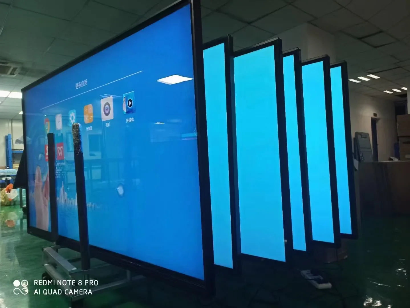 21.5 32 43 pouces centre commercial Android écran tactile interactif affichage de signalisation numérique support de sol Lcd kiosque d'auto-service