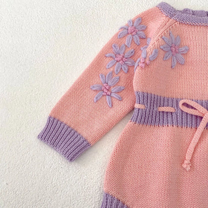 New autumn clothing for babies aged 0-2, cute baby girl color blocked long sleeved jumpsuit