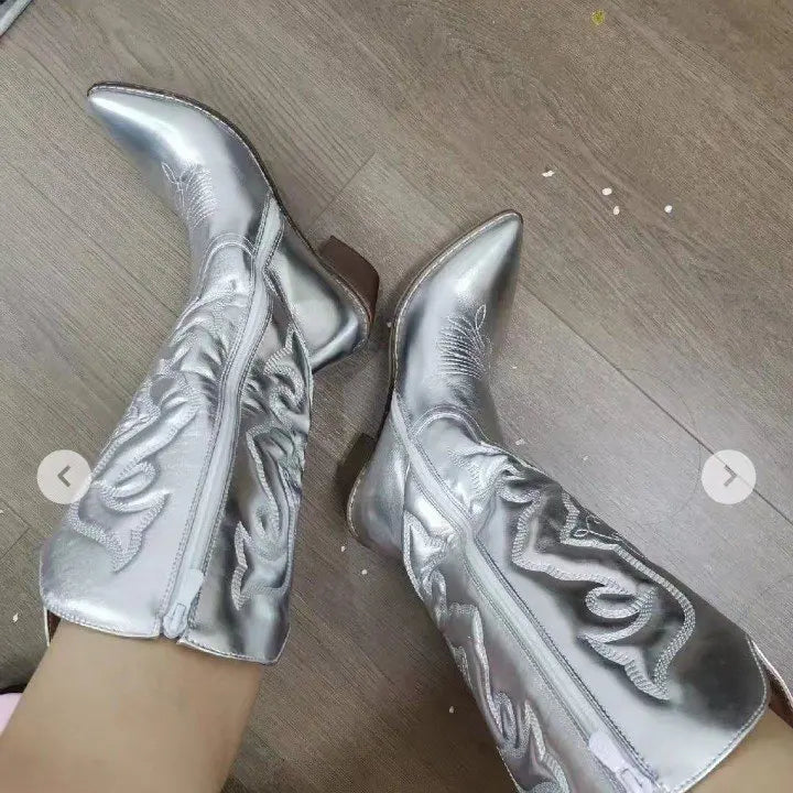 Bottes de cowboy western pour femmes, chaussures roses brillantes métalliques brodées à bout pointu et à talons aiguilles, disponibles en dropshipping.