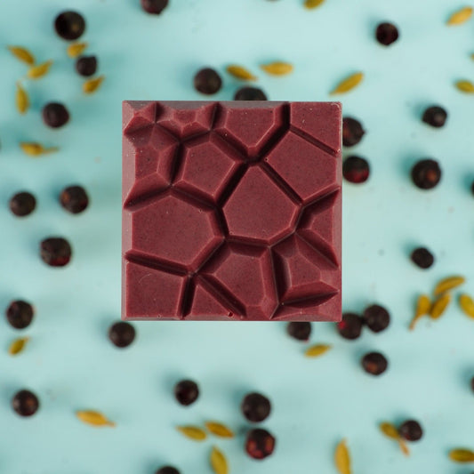 cassis cardamom chocolate bar