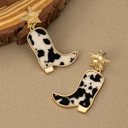 1 Pair Vintage Boho Cowboy Boot Earrings, Black and White Faux Leather with Golden Star Accent, Zinc Alloy Dangle Drop Earrings for Women, Stainless Steel Posts, Suitable for Daily and Vacation Wear, Bohemian Style, Leather B